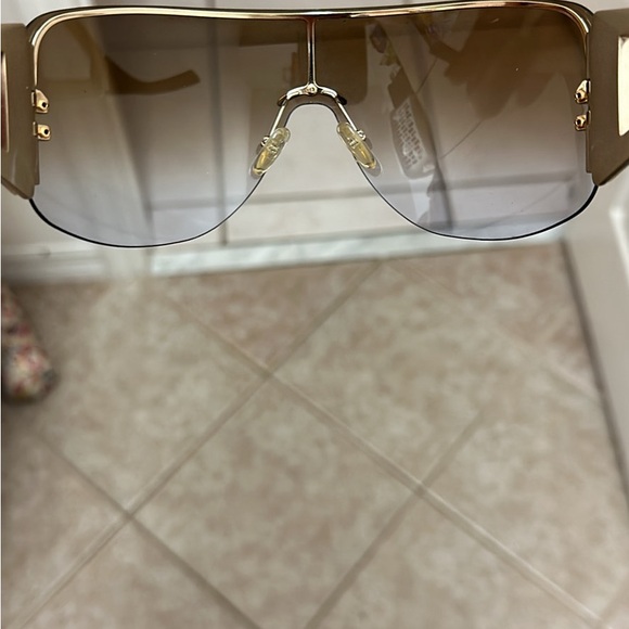 Dior Sunglasses - Picture 3 of 8